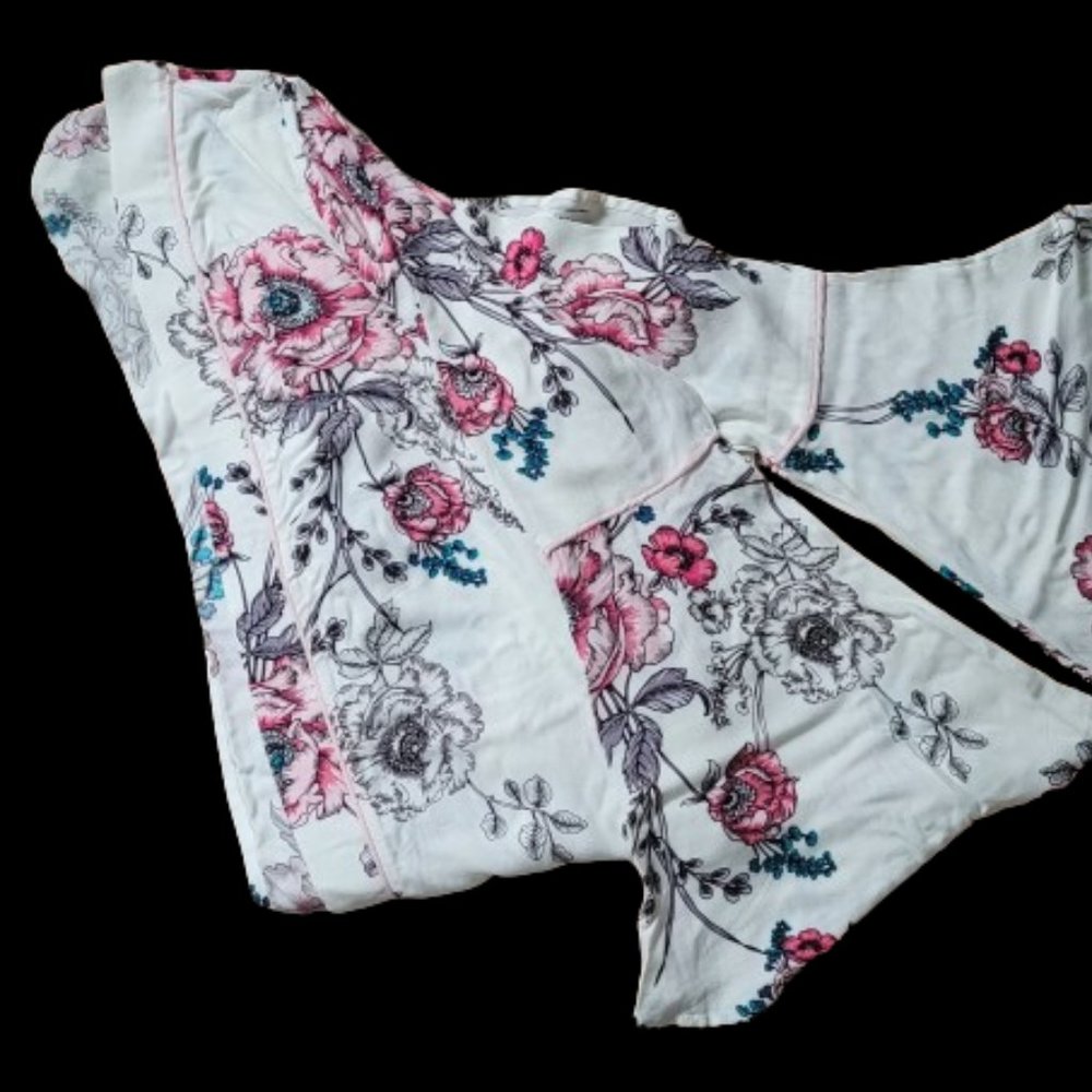 Floral duster